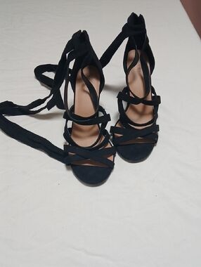 torrid Black Suede Wrap-Around Strappy Heels 11 W
